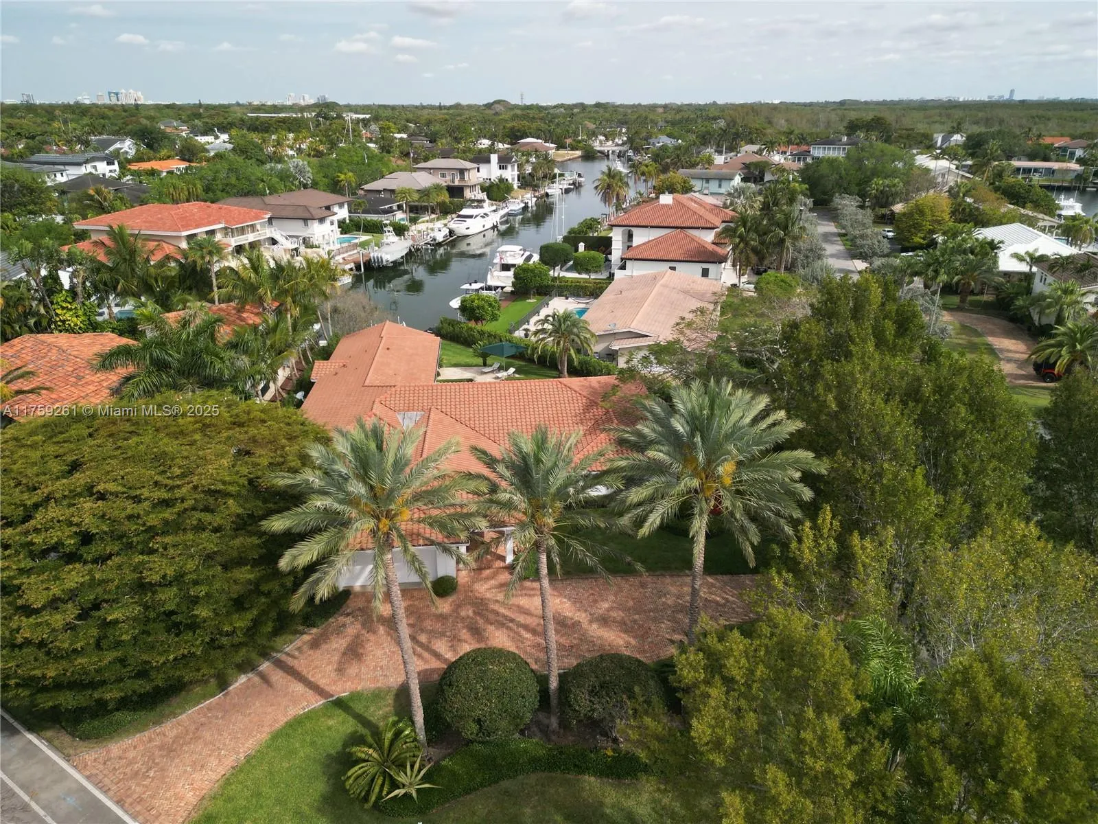 Coral Gables, Florida 33156, United States, 5 Bedrooms Bedrooms, ,4 BathroomsBathrooms,Residential,Active,85452