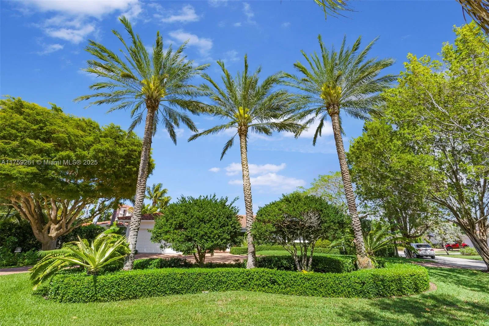 Coral Gables, Florida 33156, United States, 5 Bedrooms Bedrooms, ,4 BathroomsBathrooms,Residential,Active,85452