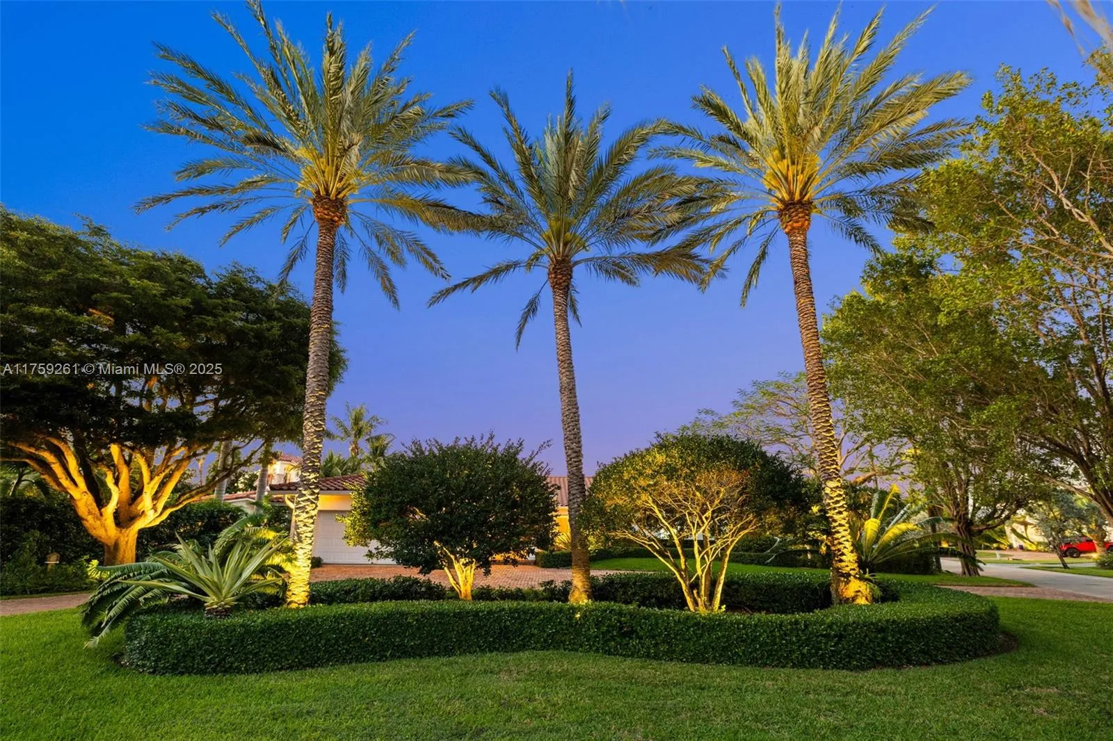 Coral Gables, Florida 33156, United States, 5 Bedrooms Bedrooms, ,4 BathroomsBathrooms,Residential,Active,85452