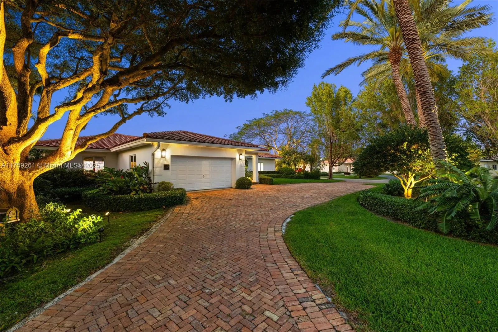 Coral Gables, Florida 33156, United States, 5 Bedrooms Bedrooms, ,4 BathroomsBathrooms,Residential,Active,85452