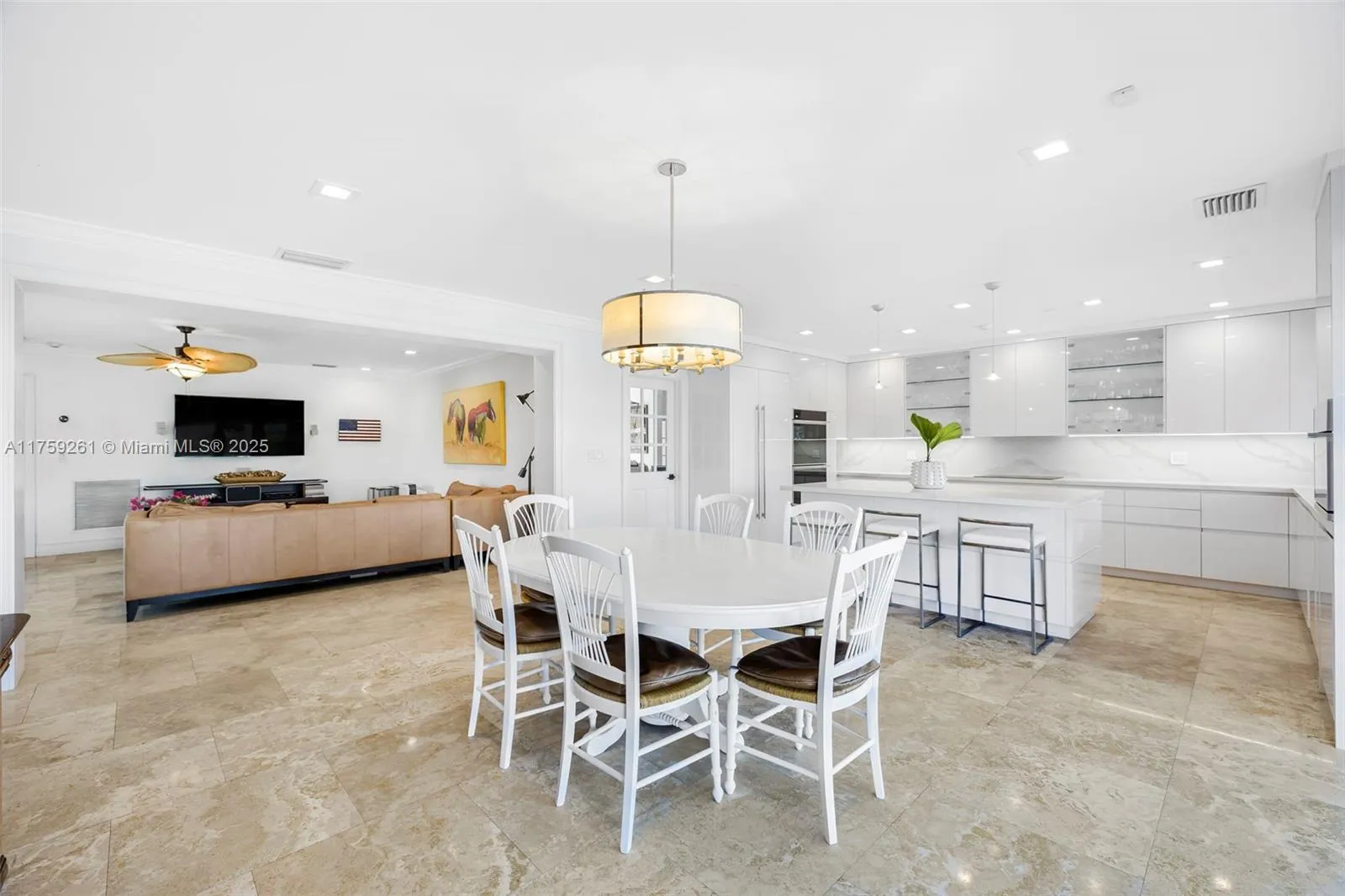 Coral Gables, Florida 33156, United States, 5 Bedrooms Bedrooms, ,4 BathroomsBathrooms,Residential,Active,85452