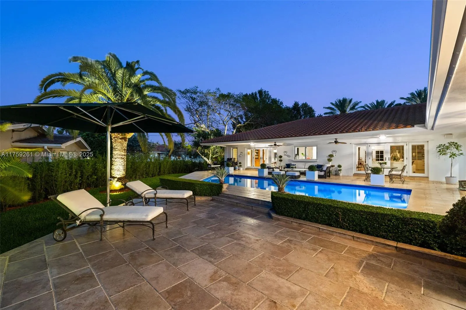 Coral Gables, Florida 33156, United States, 5 Bedrooms Bedrooms, ,4 BathroomsBathrooms,Residential,Active,85452