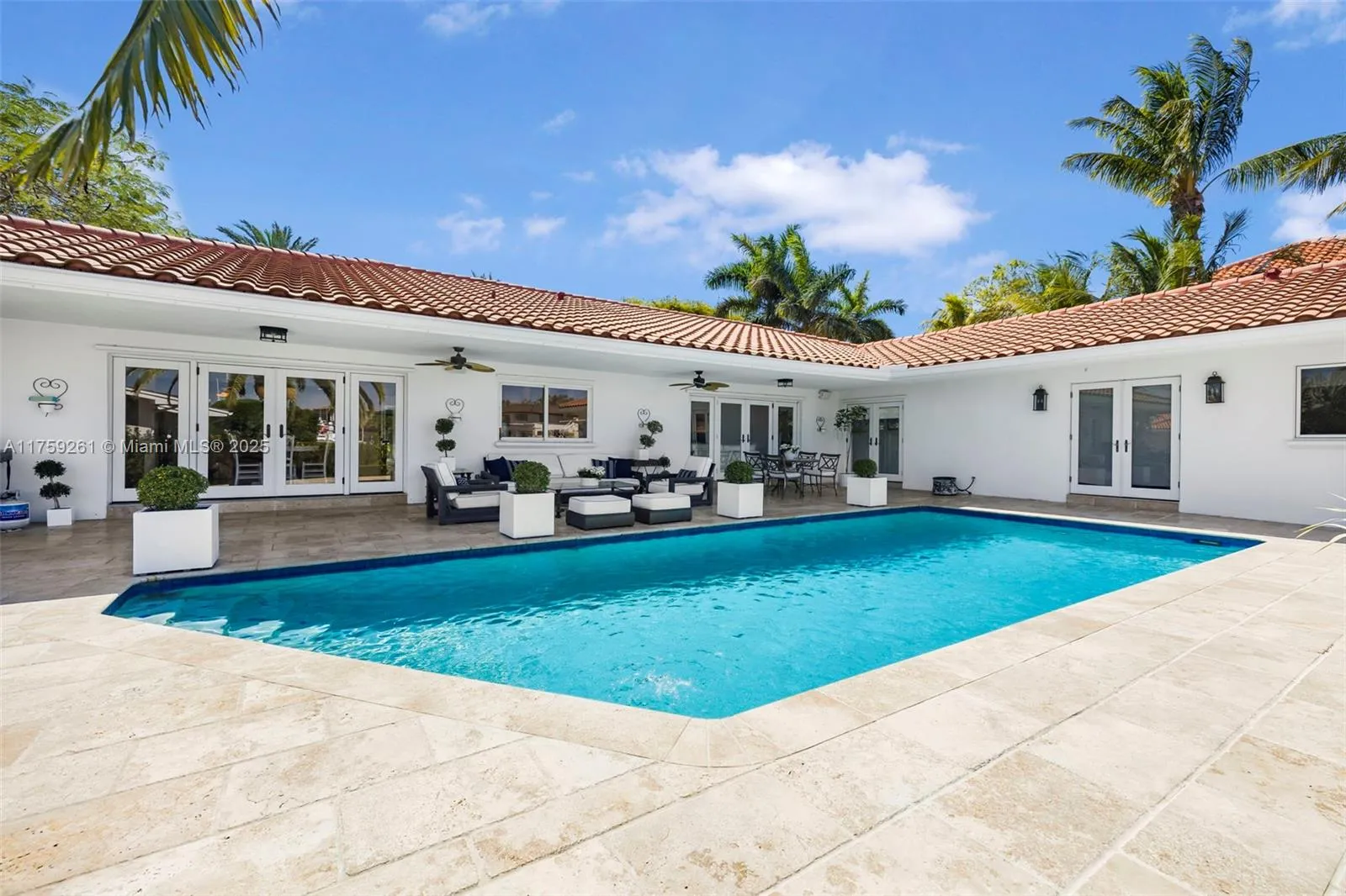 Coral Gables, Florida 33156, United States, 5 Bedrooms Bedrooms, ,4 BathroomsBathrooms,Residential,Active,85452