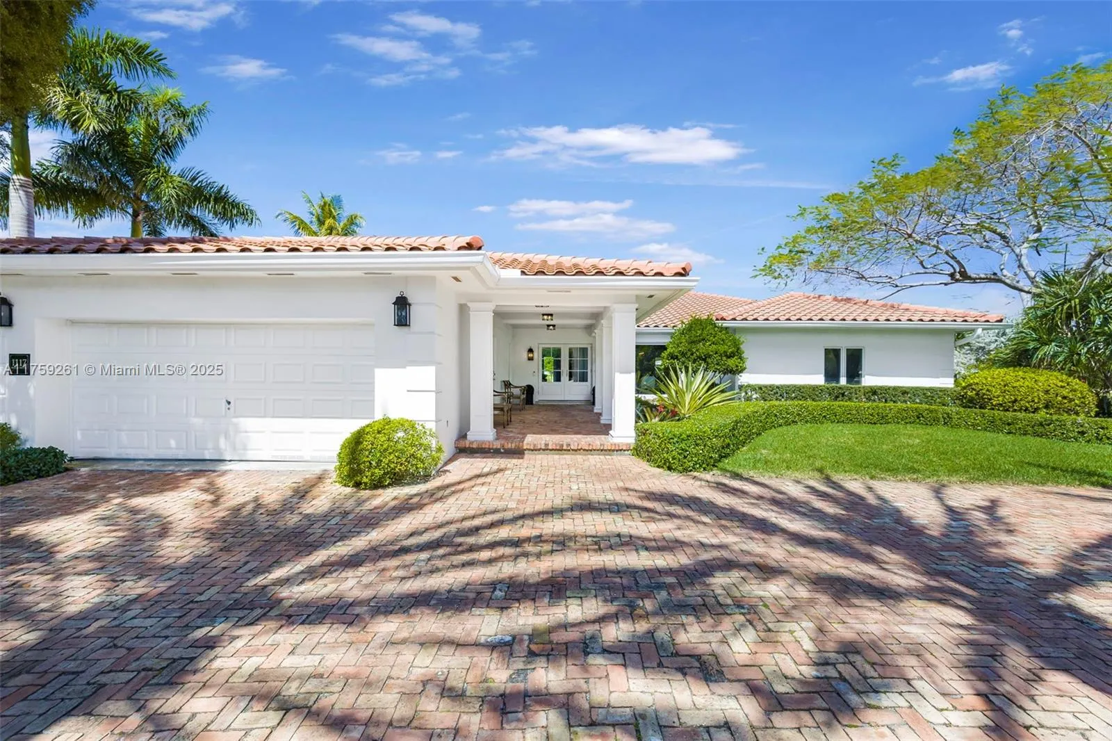 Coral Gables, Florida 33156, United States, 5 Bedrooms Bedrooms, ,4 BathroomsBathrooms,Residential,Active,85452