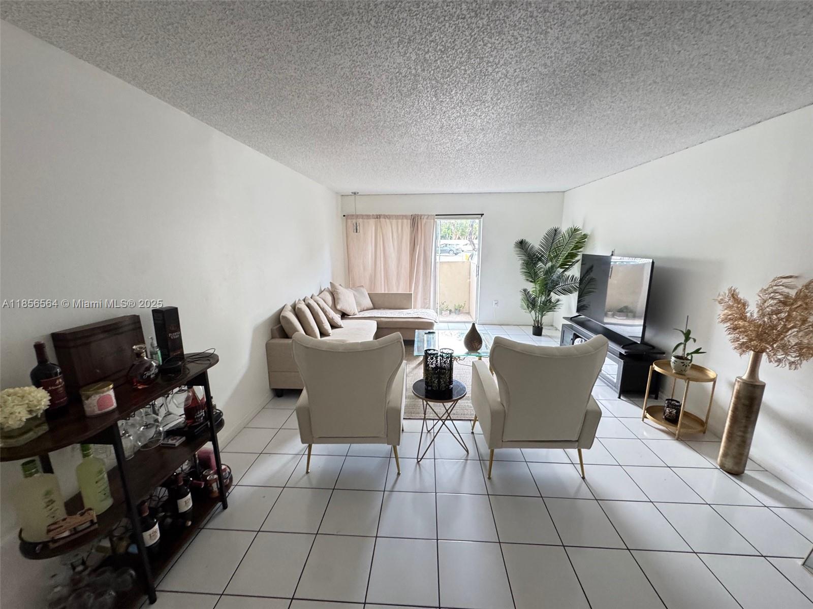 KINGS CREEK SO CONDO - Residential