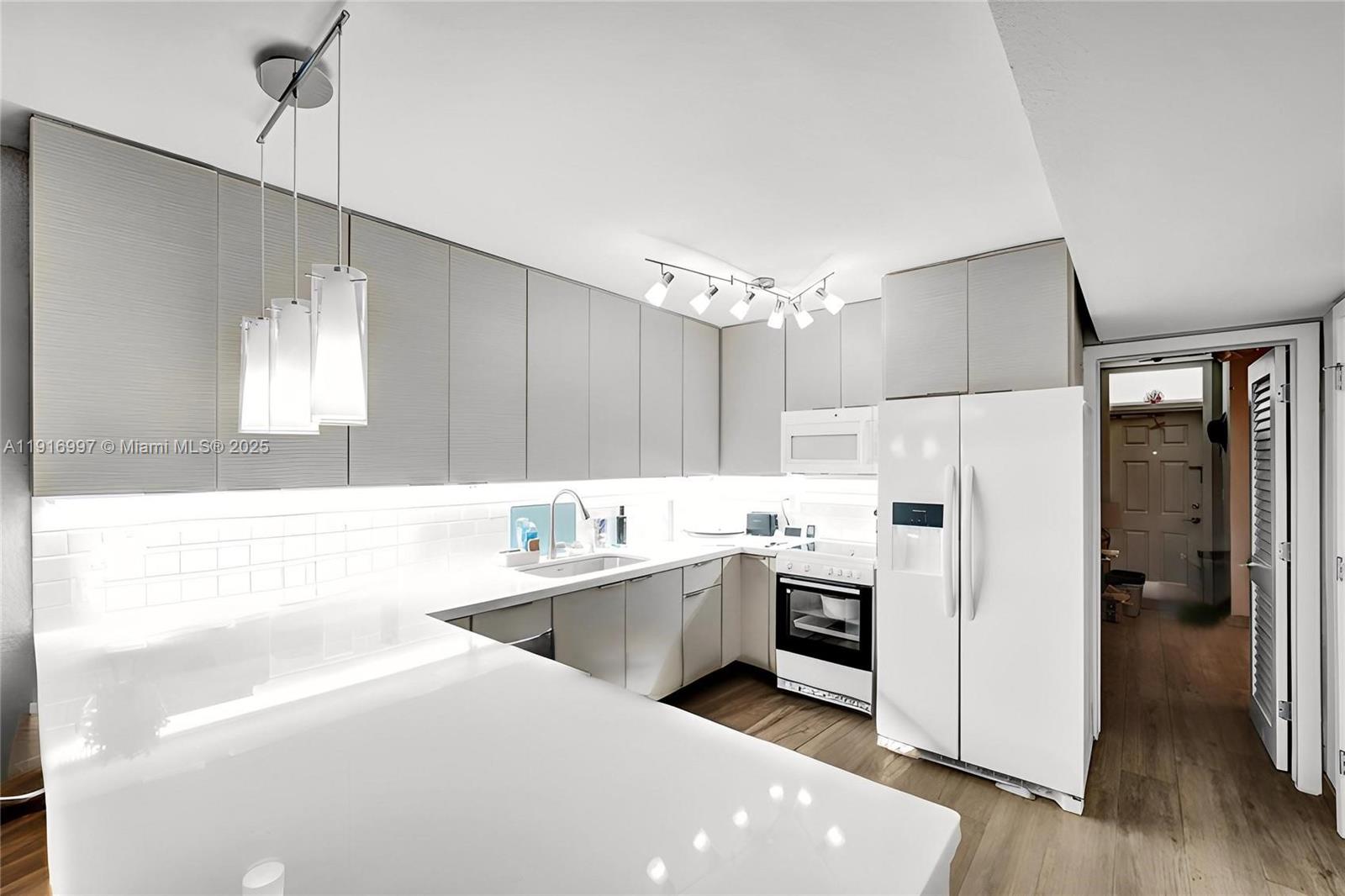 PRESIDENT CO-OP - Residential