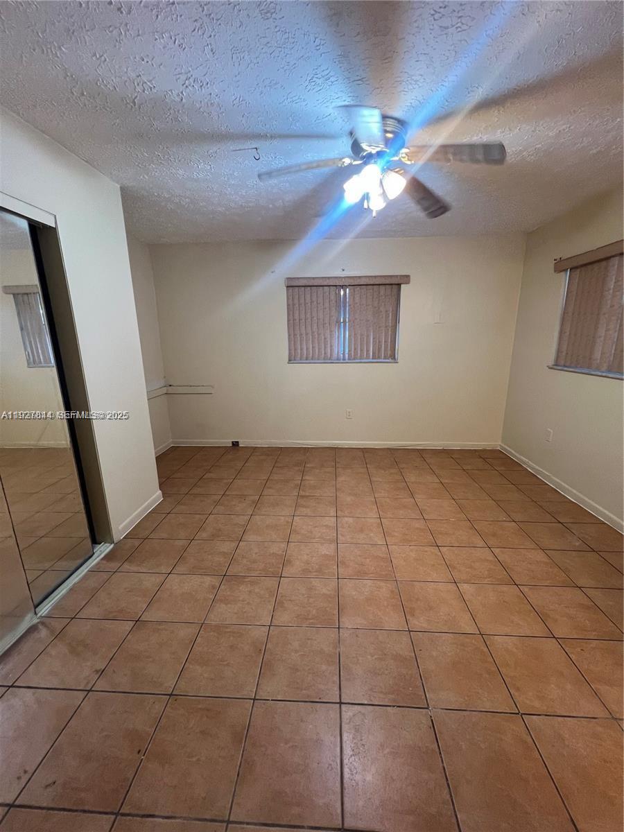 BISCAYNE SHORES UNIT 4 - Residential