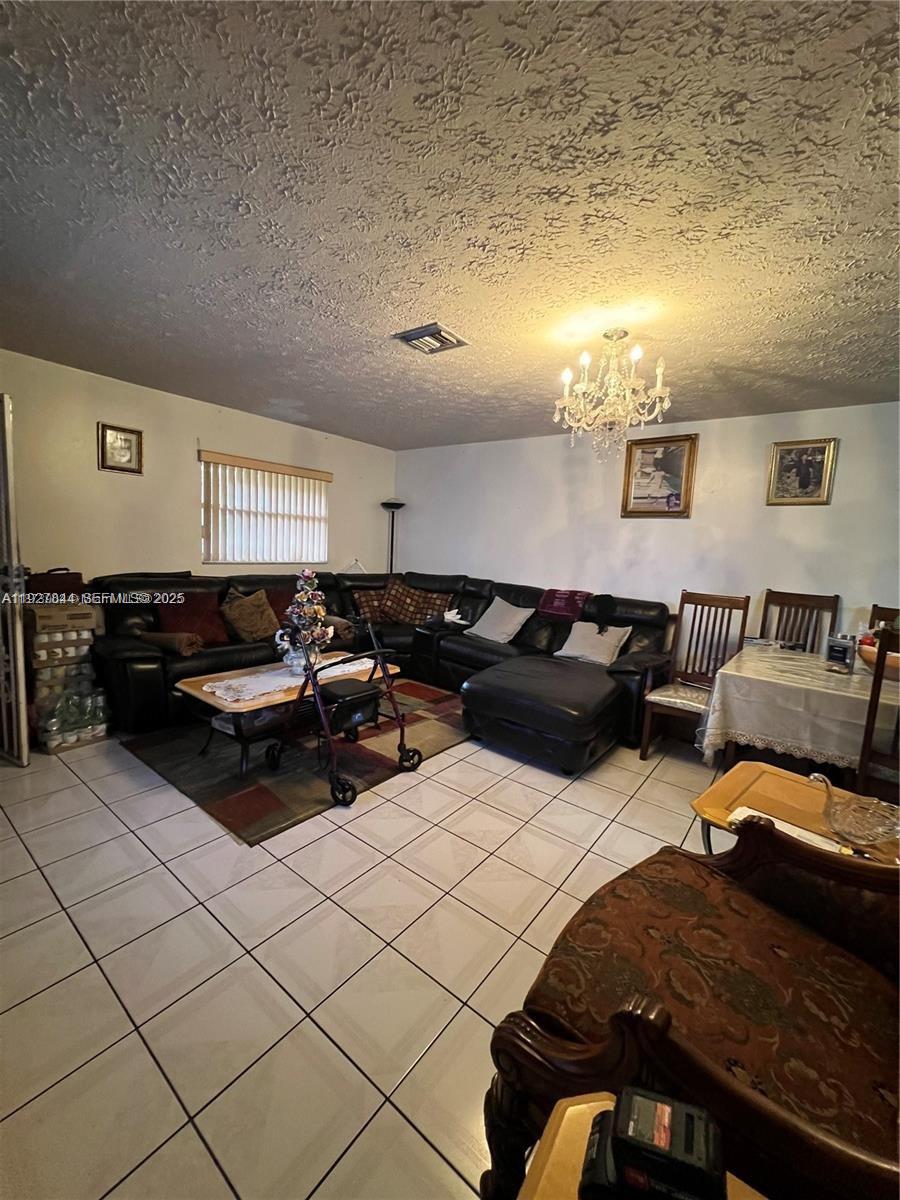 BISCAYNE SHORES UNIT 4 - Residential