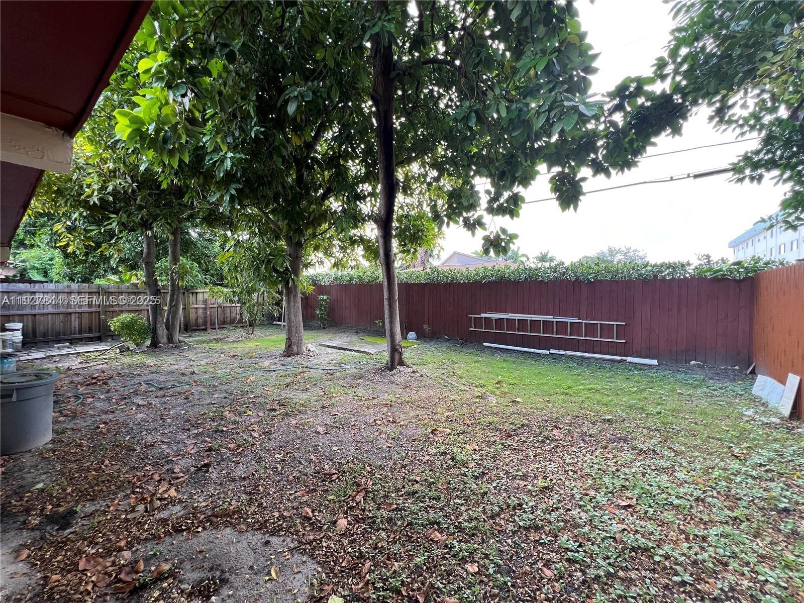 BISCAYNE SHORES UNIT 4 - Residential