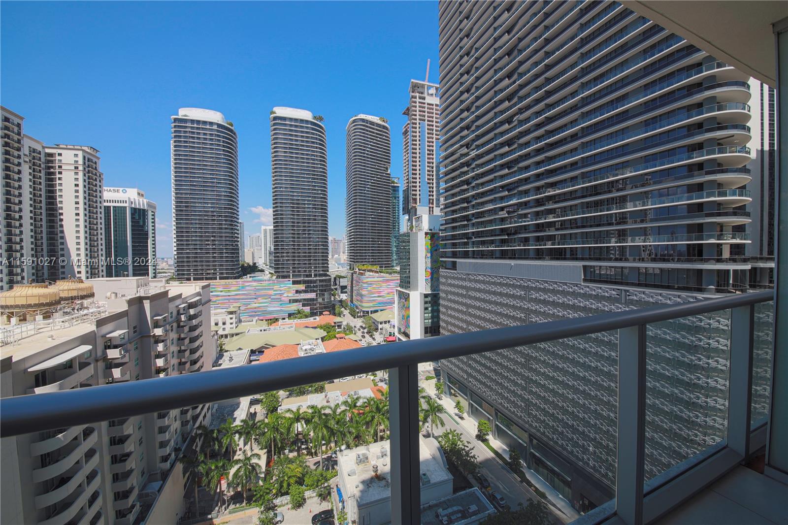 HOA DOES NOT REQUIRE APPLICATION FOR BUYERS. NO SPECIAL ASSESSMENT.
UNIT VACANT.