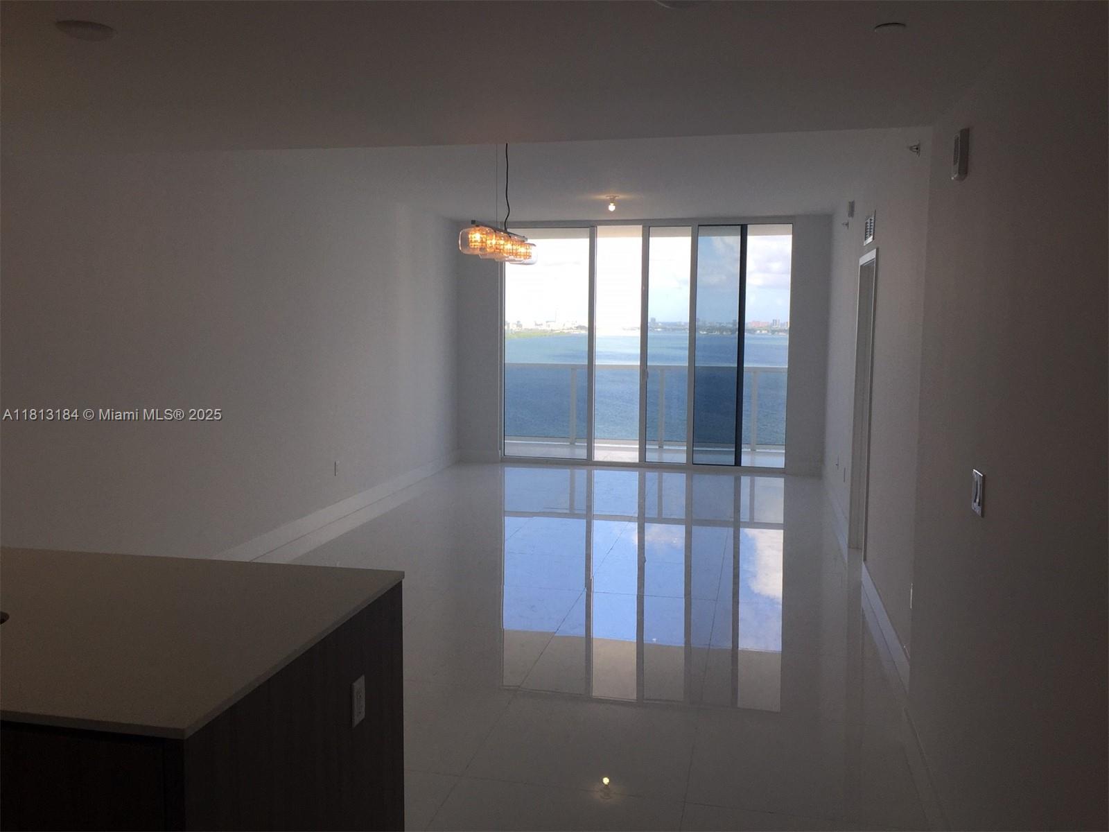600 NE 27 ST 2304