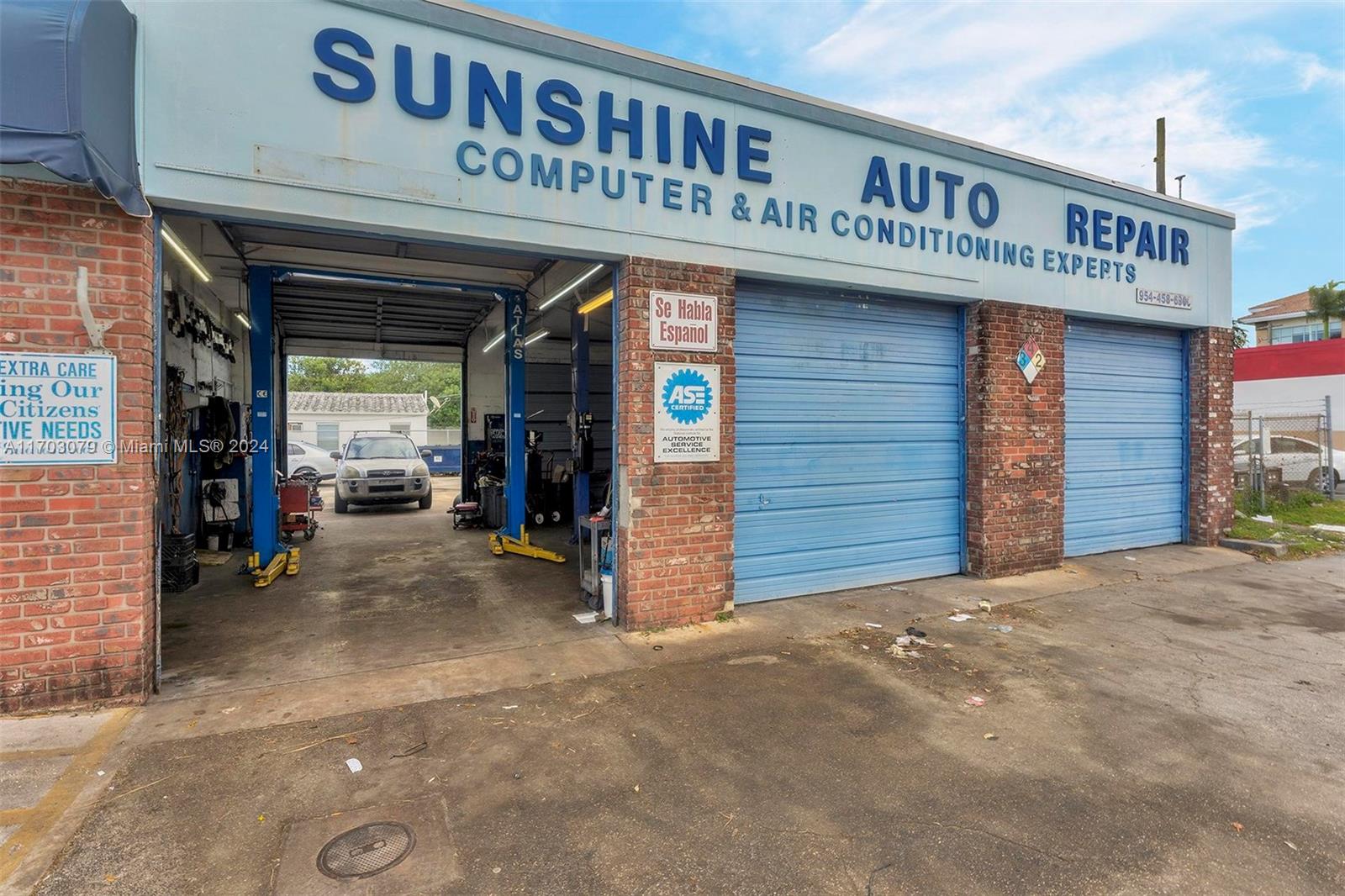 40 year established automotive repair shop business for sale. Great location in Hallandale Beach. Real Estate for sale too.
