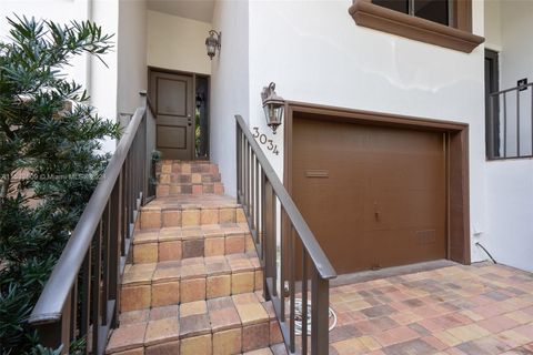 Townhouse in Fort Lauderdale FL 3034 49th St St 3.jpg