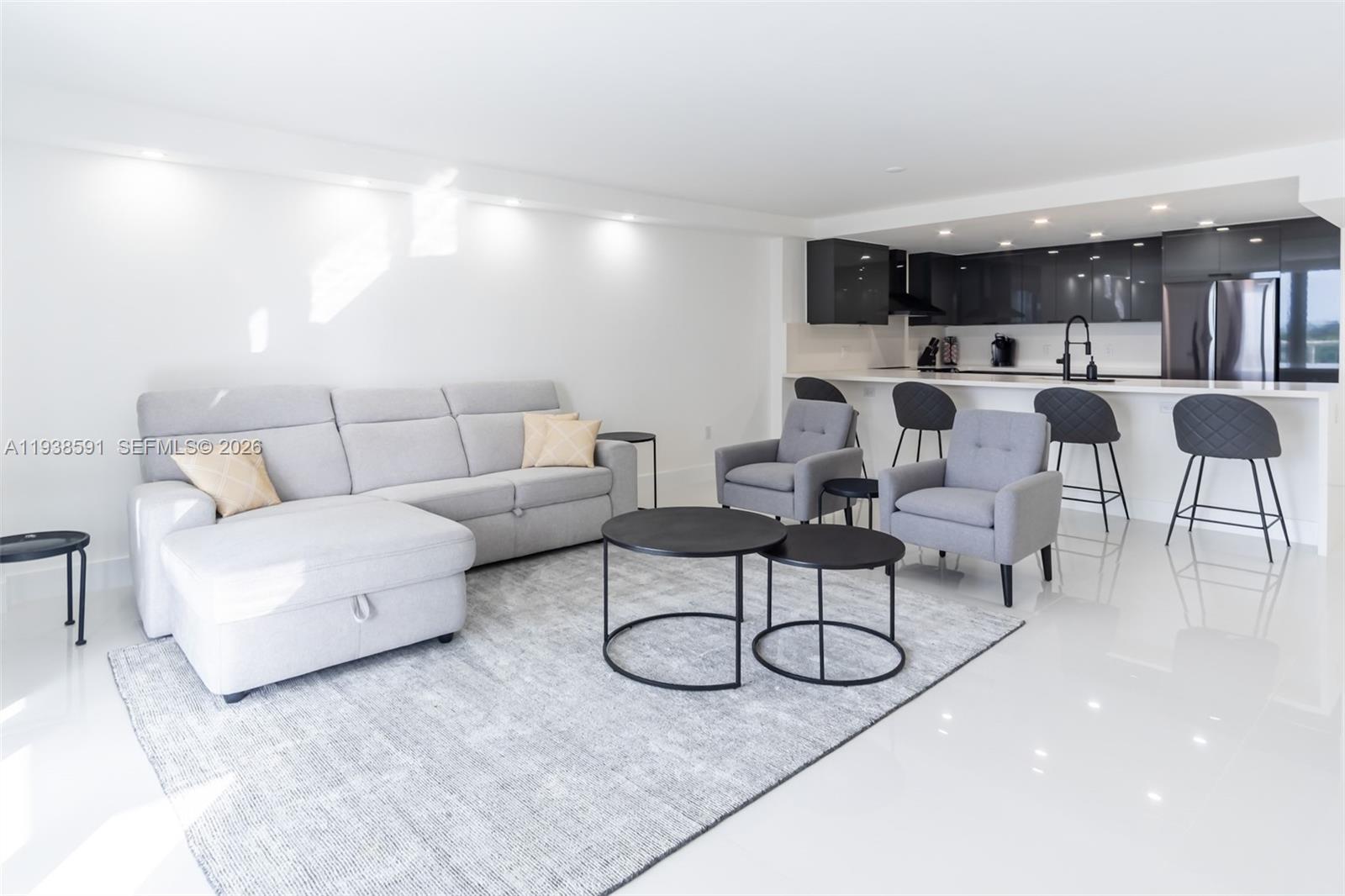 ARLEN BEACH CONDO - Residential