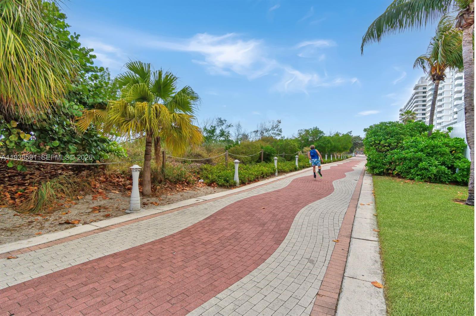 ARLEN BEACH CONDO - Residential