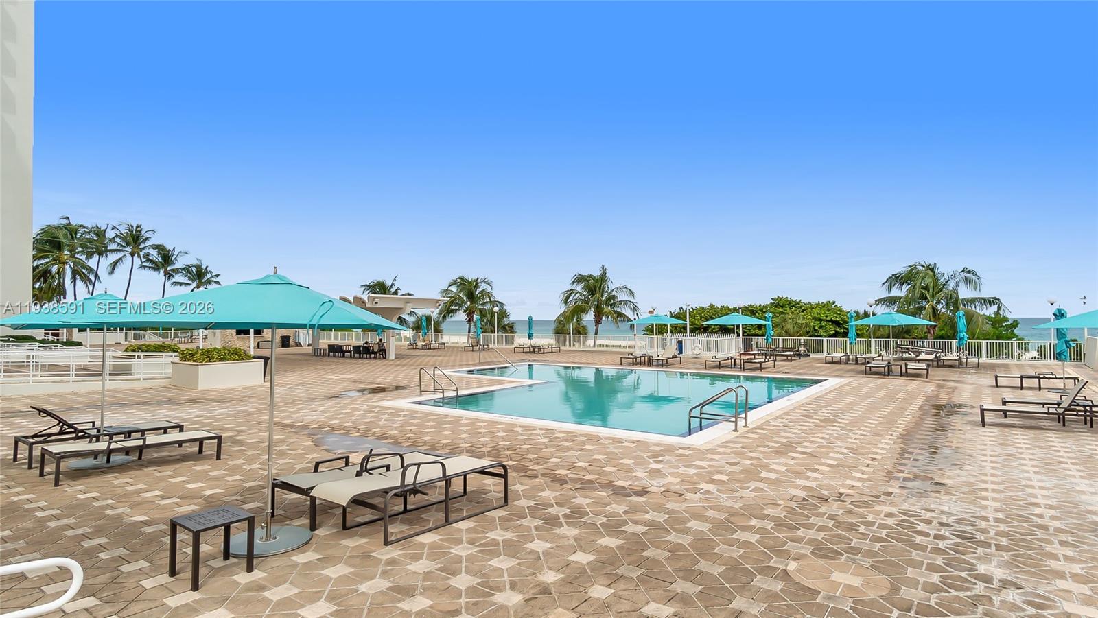 ARLEN BEACH CONDO - Residential
