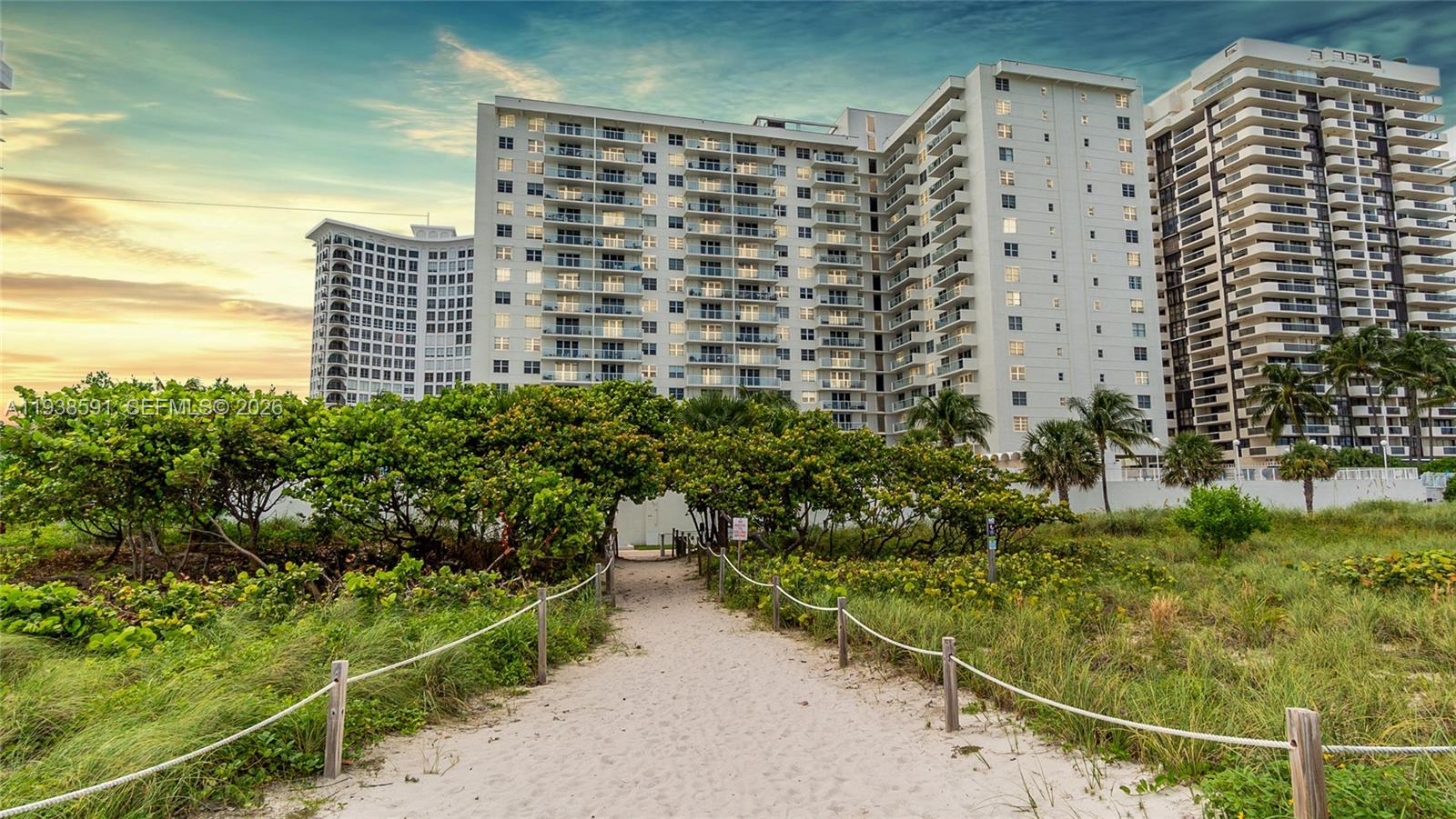 ARLEN BEACH CONDO - Residential