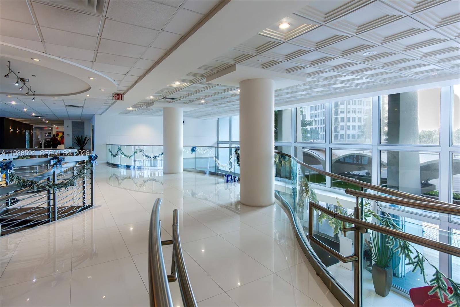 ARLEN BEACH CONDO - Residential