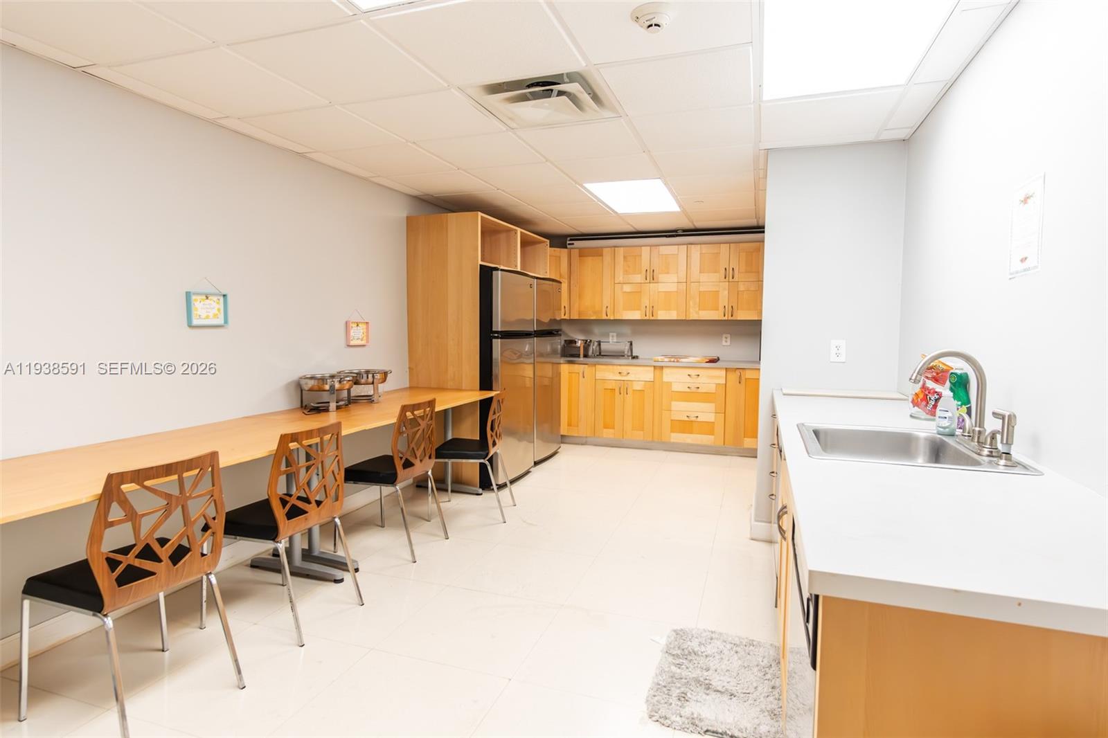 ARLEN BEACH CONDO - Residential