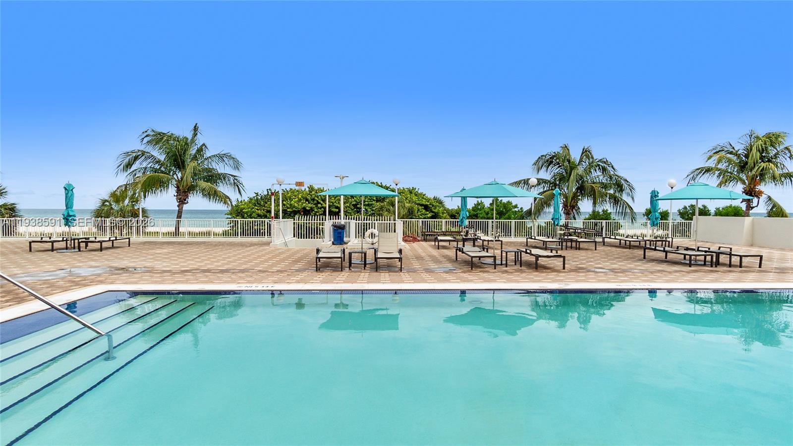 ARLEN BEACH CONDO - Residential