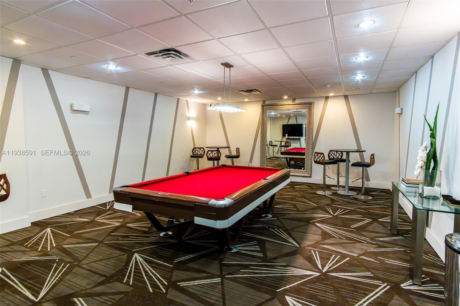 ARLEN BEACH CONDO - Residential