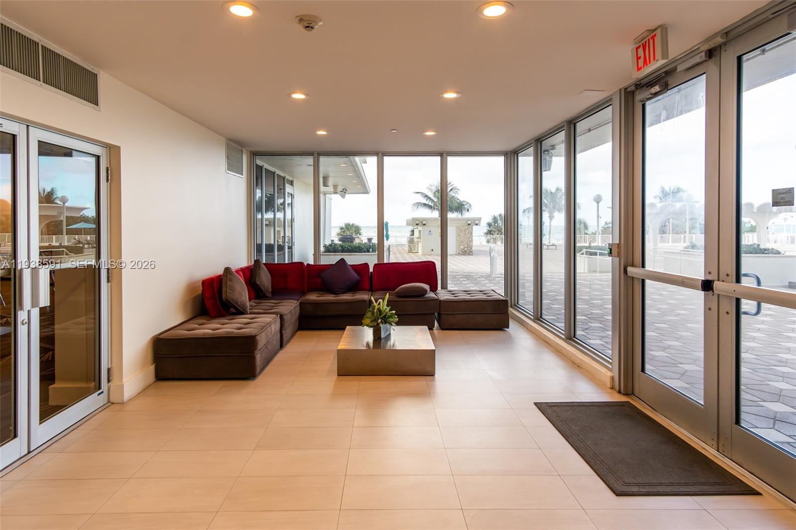 ARLEN BEACH CONDO - Residential