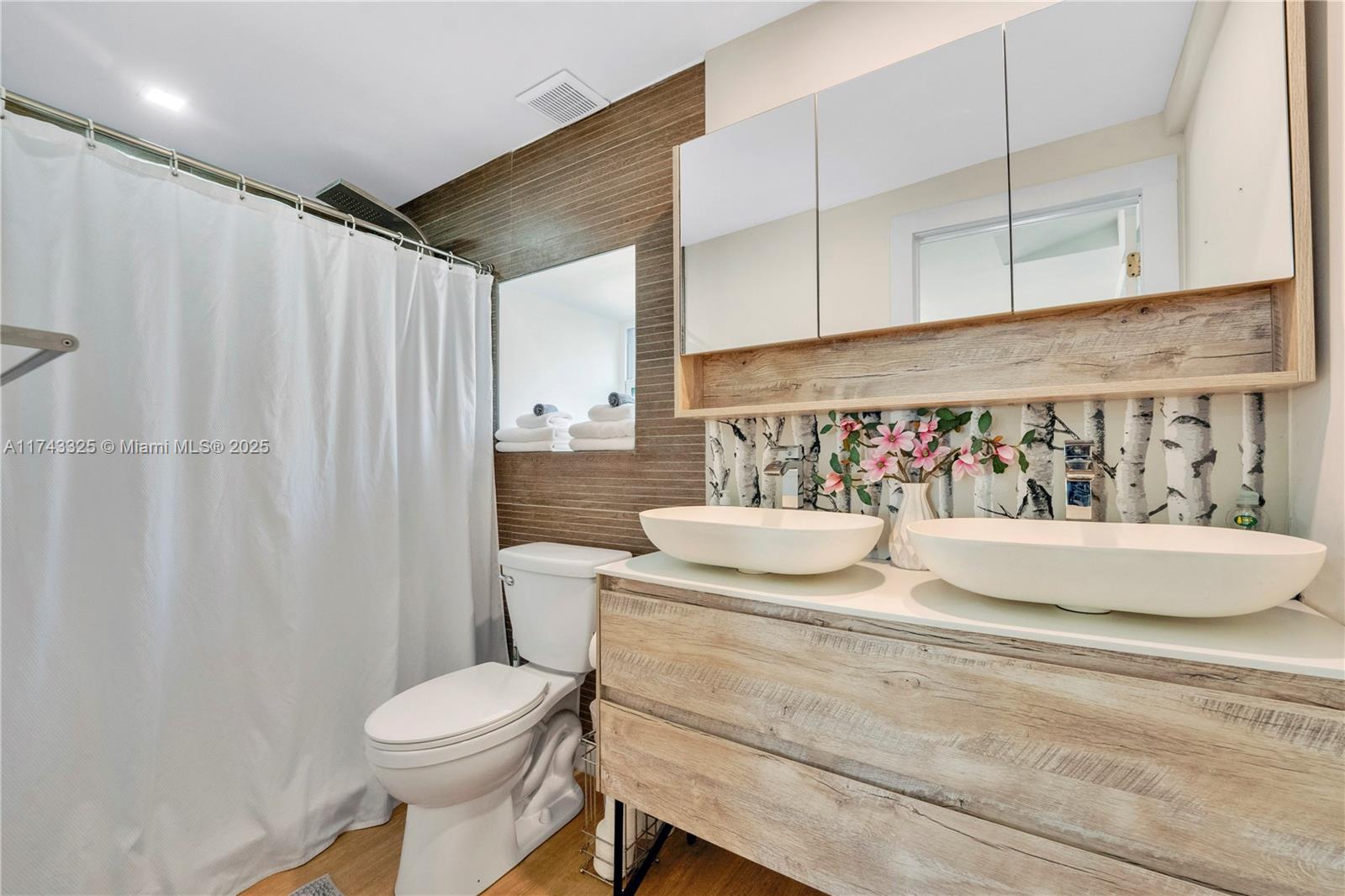 PINEWOOD PARK PL AMD 2ND - Residential Income