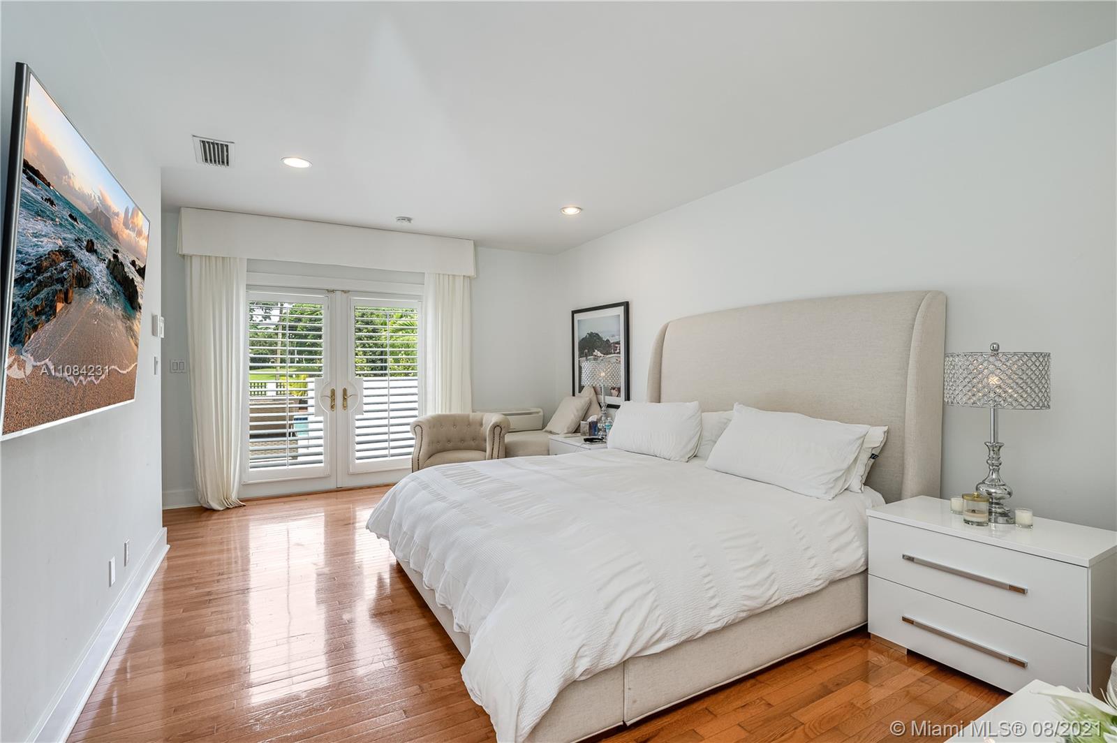 CORAL GABLE COUNTRY CLUB - Residential