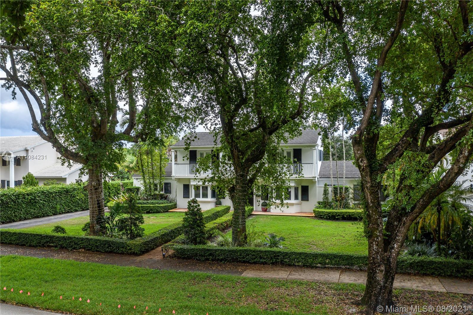 CORAL GABLE COUNTRY CLUB - Residential