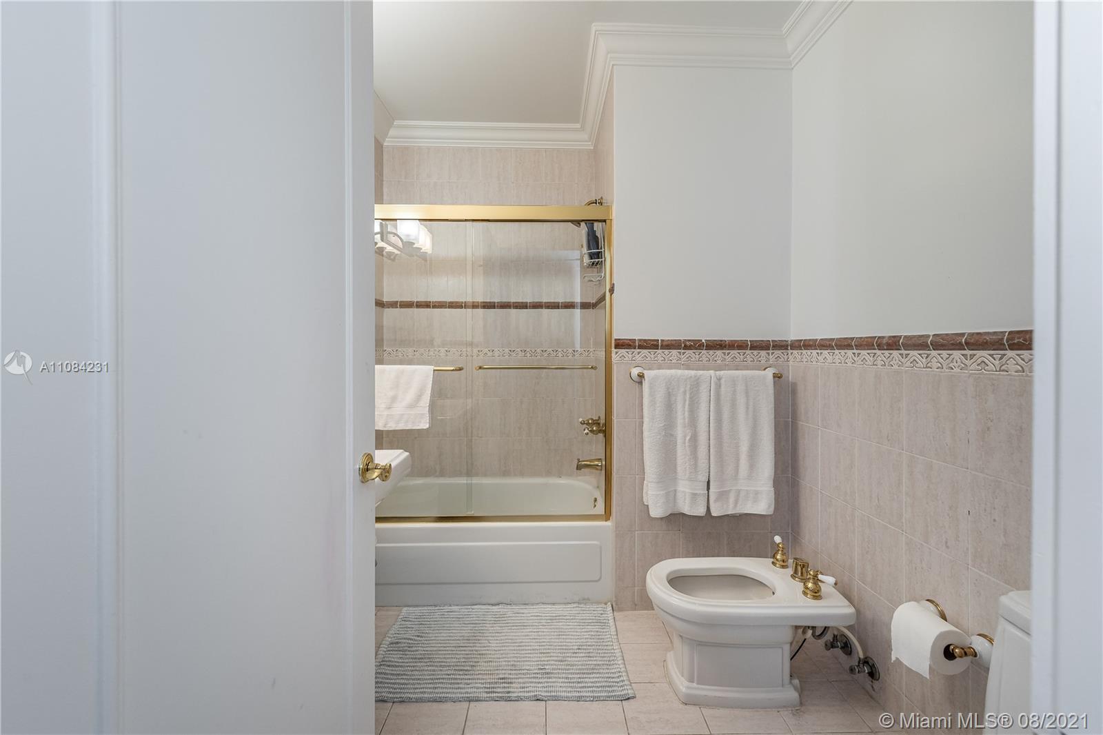 CORAL GABLE COUNTRY CLUB - Residential