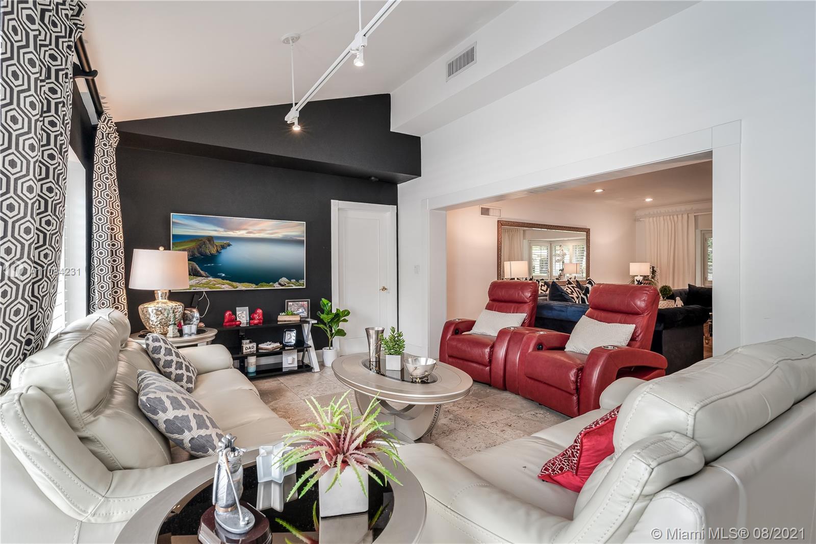 CORAL GABLE COUNTRY CLUB - Residential