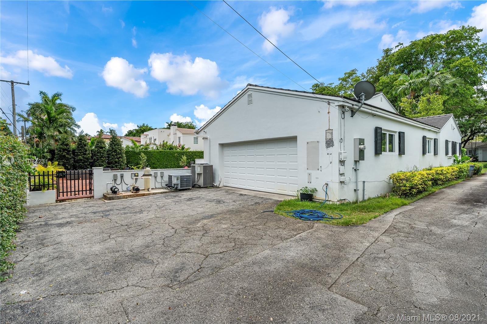 CORAL GABLE COUNTRY CLUB - Residential