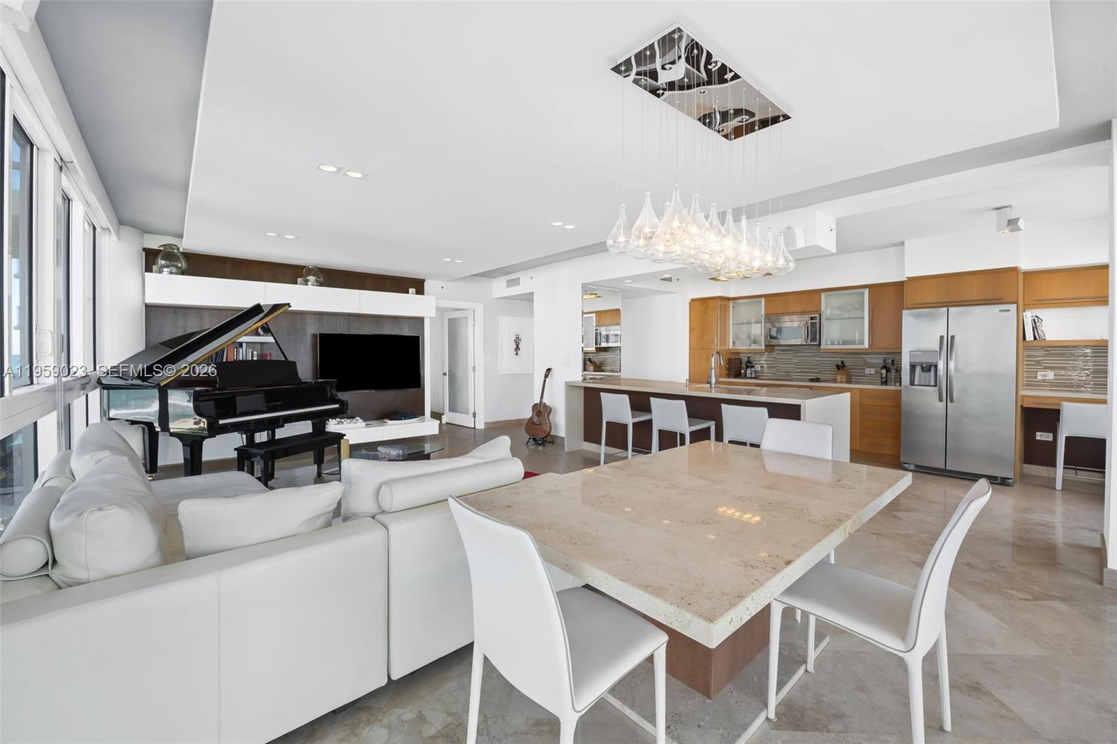 AKOYA CONDO - Residential