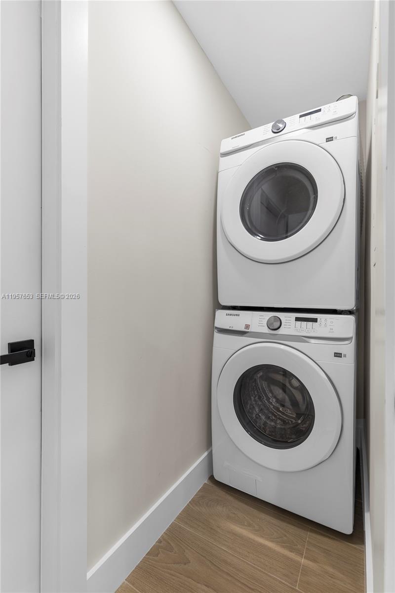 AMERICAN HOMES AT BOCA RA - Residential