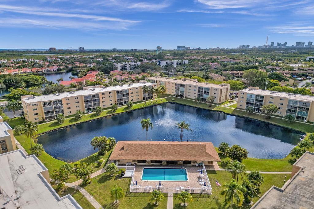 Meadowbrook Lakes View - Residential