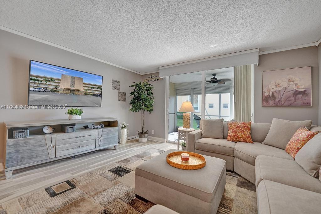 Meadowbrook Lakes View - Residential