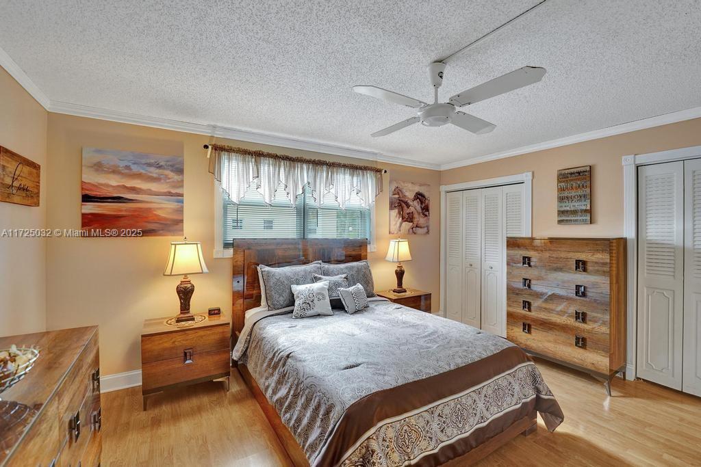 Meadowbrook Lakes View - Residential