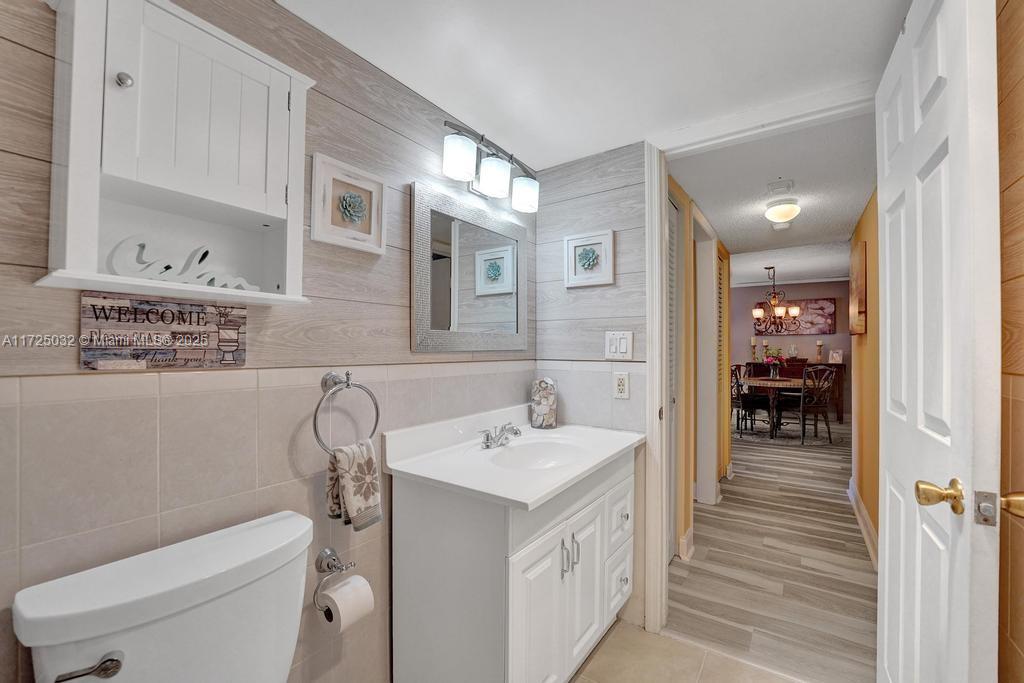Meadowbrook Lakes View - Residential