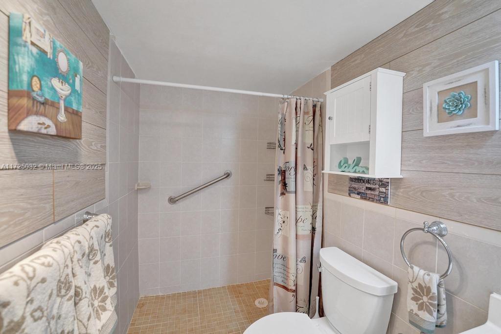 Meadowbrook Lakes View - Residential