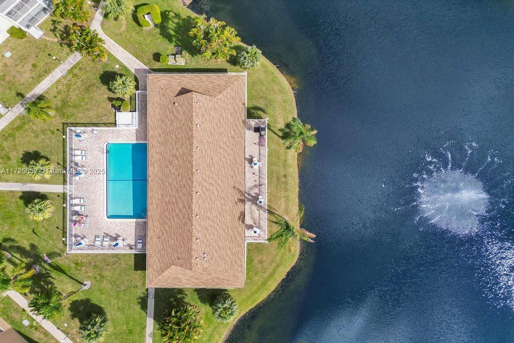 Meadowbrook Lakes View - Residential