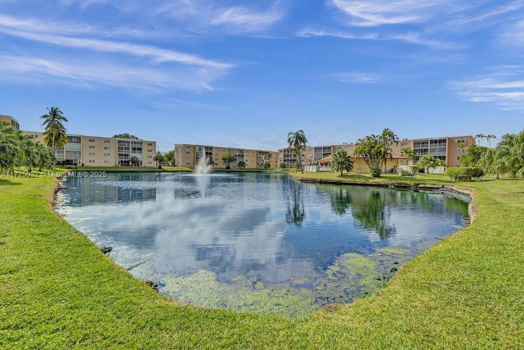 Meadowbrook Lakes View - Residential