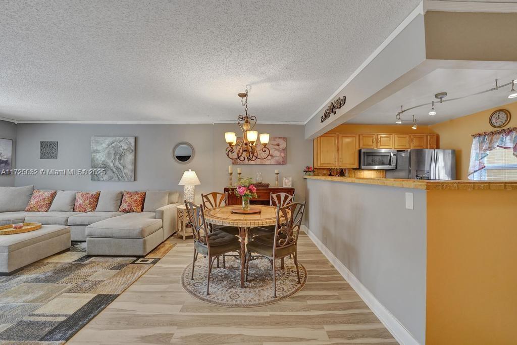 Meadowbrook Lakes View - Residential