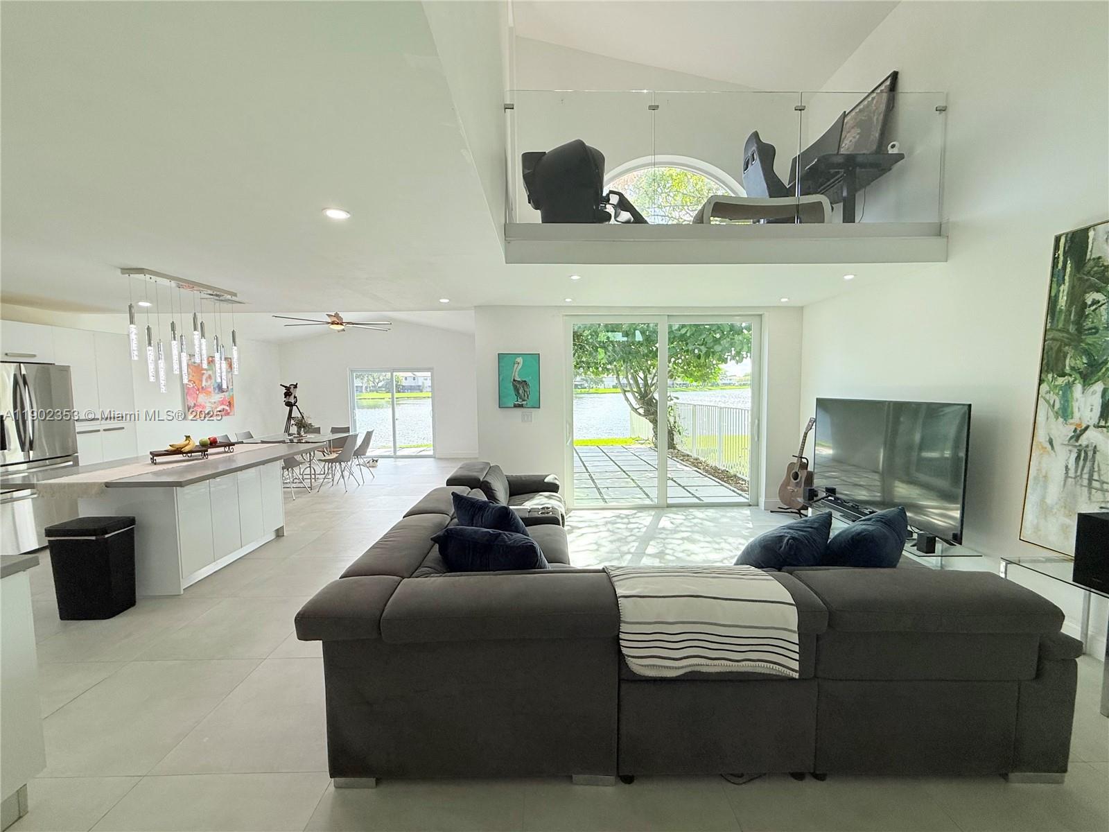 PEMBROKE POINTE PARCEL - Residential Lease