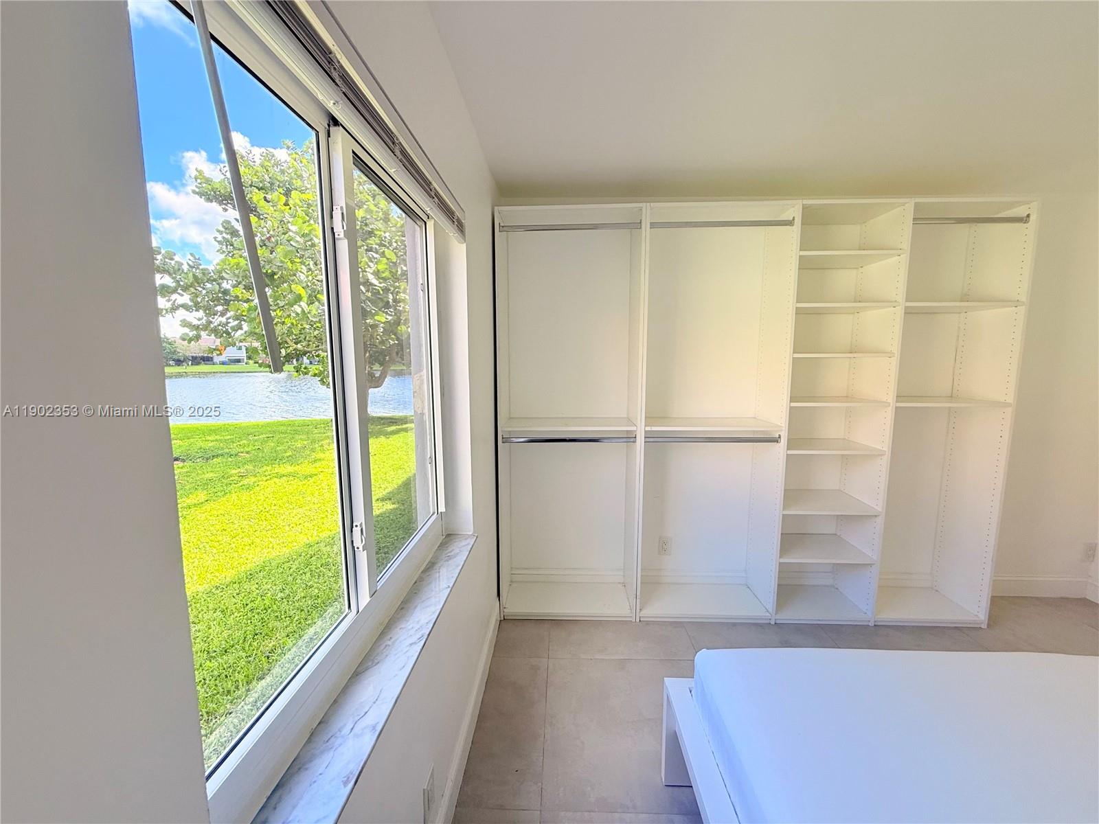 PEMBROKE POINTE PARCEL - Residential Lease