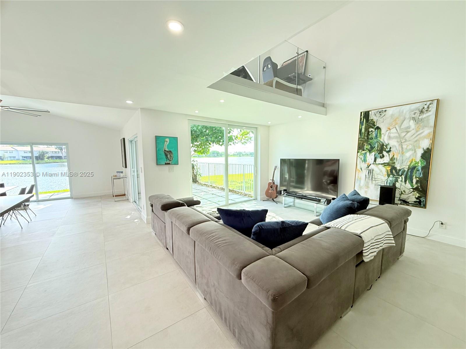 PEMBROKE POINTE PARCEL - Residential Lease