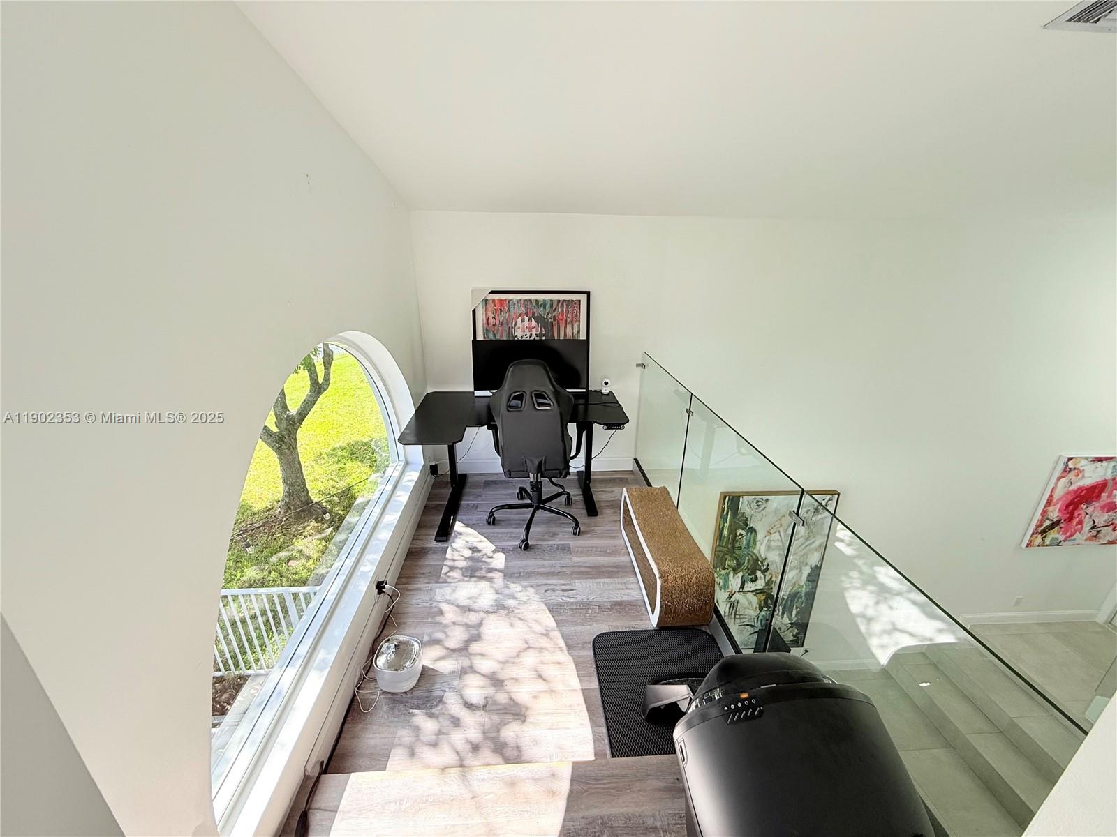 PEMBROKE POINTE PARCEL - Residential Lease