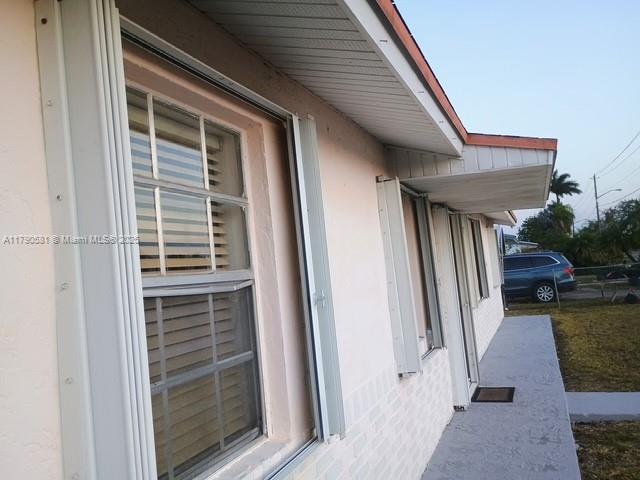 365 SW 18th Ave