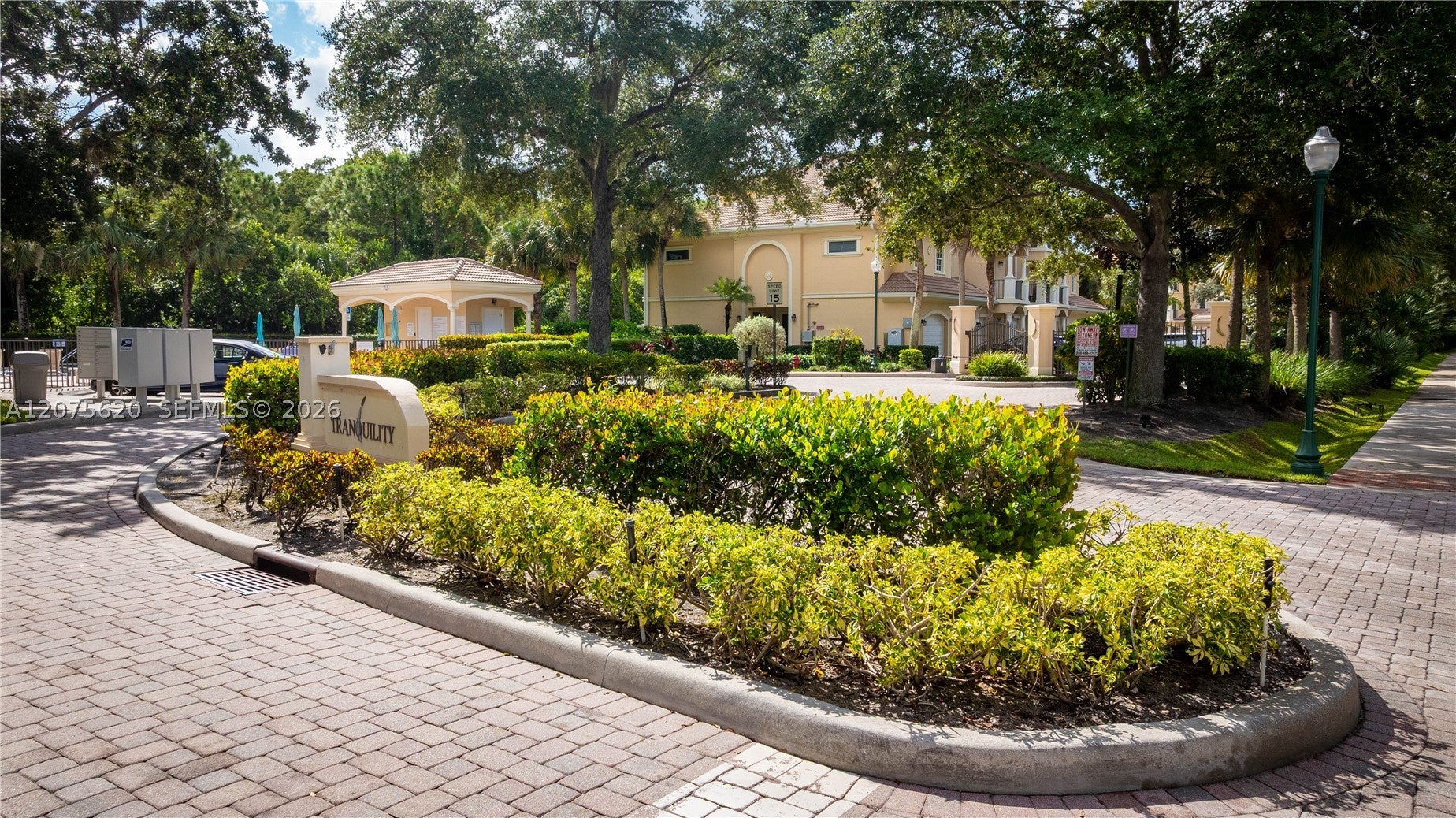 12683 SE Old Cypress Dr 902