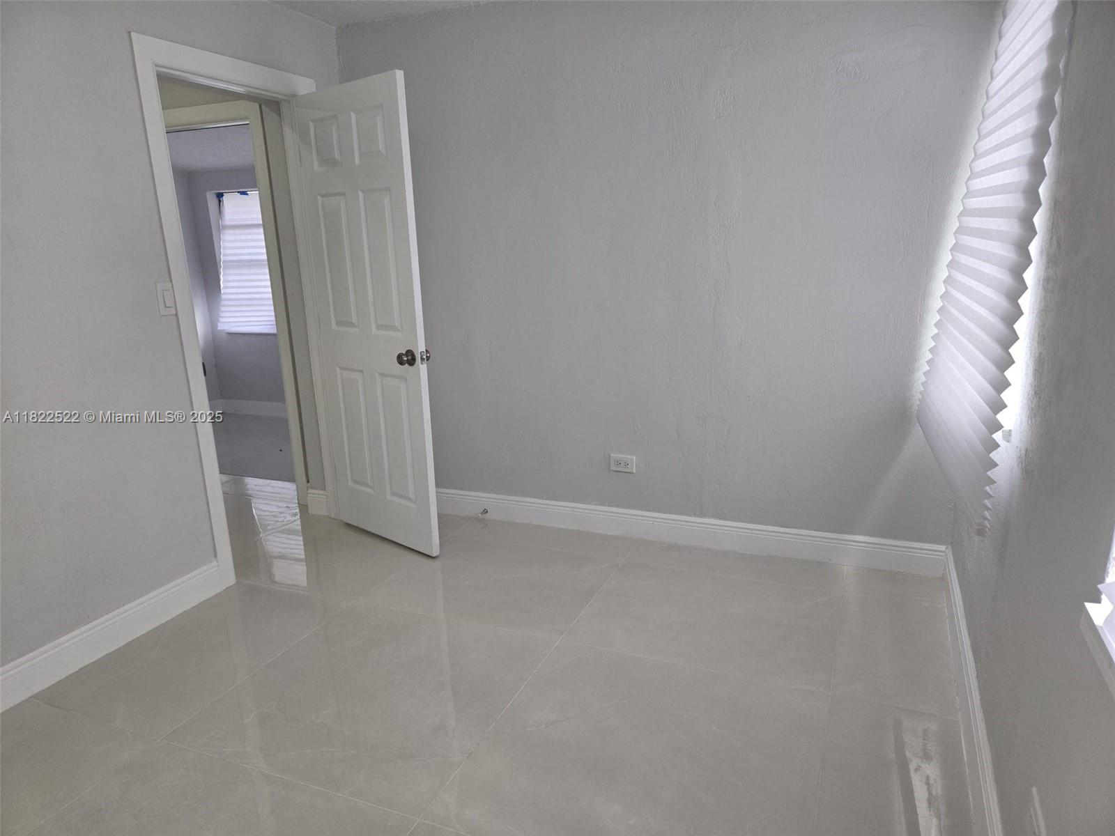 SUNSET MANOR - Residential