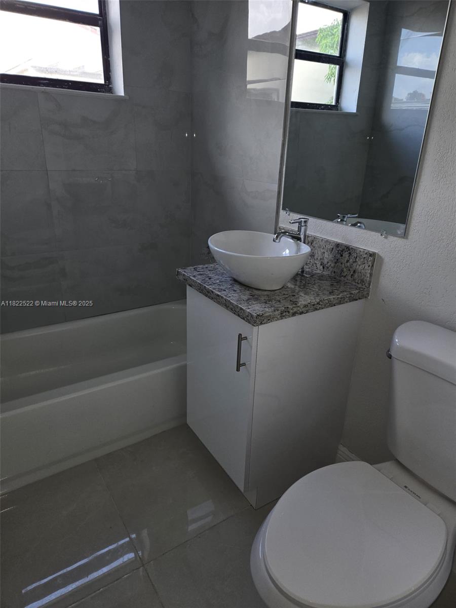 SUNSET MANOR - Residential